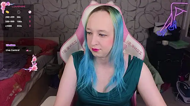 Snapshot of TheTrixy chatting on 03/18/26, 06:16 TheTrixy online show from 03/18/26, 06:16