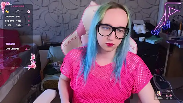 Snapshot of TheTrixy chatting on 03/20/26, 03:17 TheTrixy online show from 03/20/26, 03:17