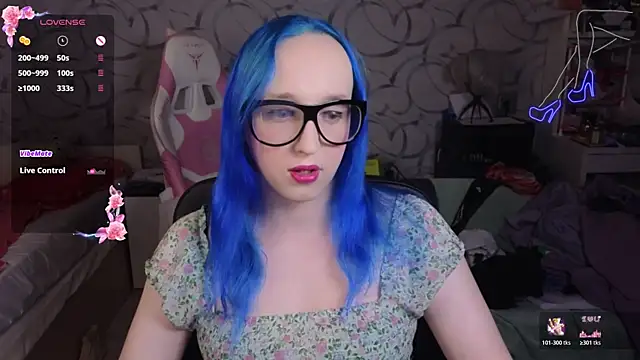 Snapshot of TheTrixy chatting on 04/22/26, 10:28 TheTrixy online show from 04/22/26, 10:28