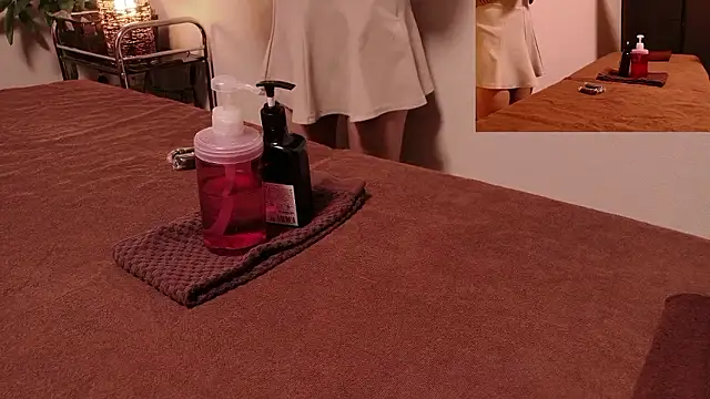 Snapshot of Hanabi-hentai chatting on 12/16/25, 12:43 Hanabi-hentai online show from 12/16/25, 12:43