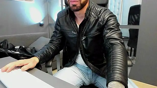 AronGrant online show from 10/07/25, 08:44