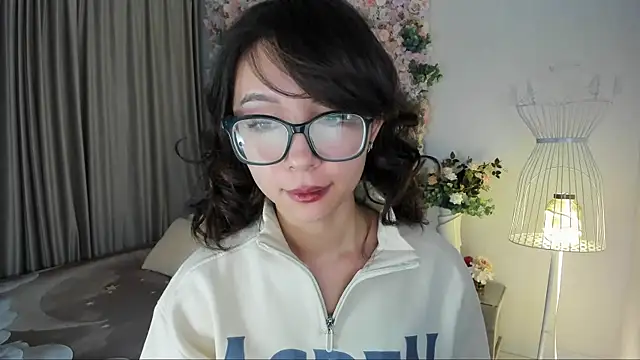 Snapshot of AgnieszkaBanana chatting on 11/25/25, 04:12 AgnieszkaBanana online show from 11/25/25, 04:12