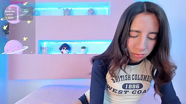 Miiaa doll online show from 01/17/25, 05:51