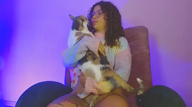 Snapshot of 420viol3ta_ chatting on 03/11/25, 05:38 420viol3ta online show from 03/11/25, 05:38