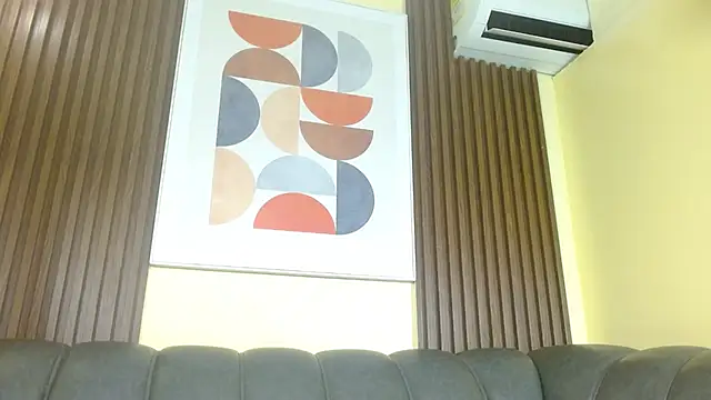 Snapshot of Nicole_Ramires chatting on 10/15/25, 04:51 Nicole Ramires online show from 10/15/25, 04:51