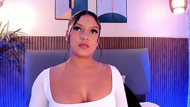 NicolleeEvanss online show from 12/18/25, 12:11