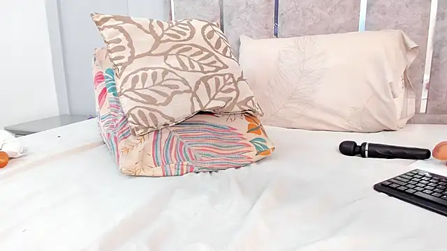 GabyyJones online show from 03/18/25, 02:59