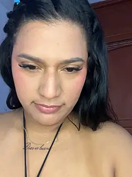 Snapshot of KorinaKovaa chatting on 03/12/25, 07:28 KorinaKovaa online show from 03/12/25, 07:28