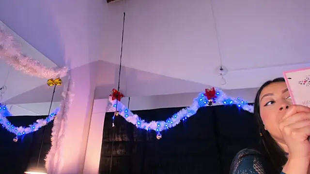 Miaa Garcia online show from 12/18/24, 01:26