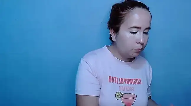 Snapshot of SubLayla01 chatting on 12/21/24, 06:55 SubLayla01 online show from 12/21/24, 06:55