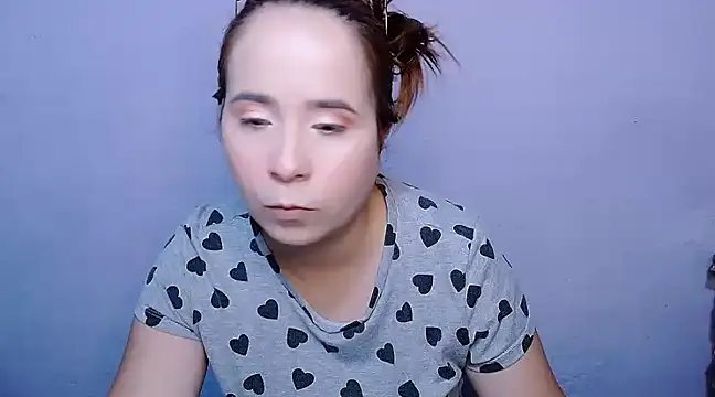 Snapshot of SubLayla01 chatting on 01/08/25, 05:37 SubLayla01 online show from 01/08/25, 05:37