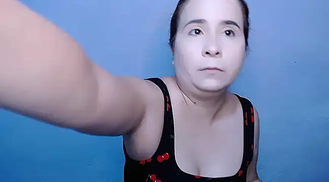 Snapshot of SubLayla01 chatting on 01/18/25, 06:21 SubLayla01 online show from 01/18/25, 06:21