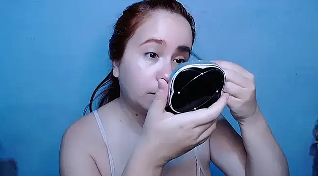 Snapshot of SubLayla01 chatting on 02/04/25, 11:27 SubLayla01 online show from 02/04/25, 11:27