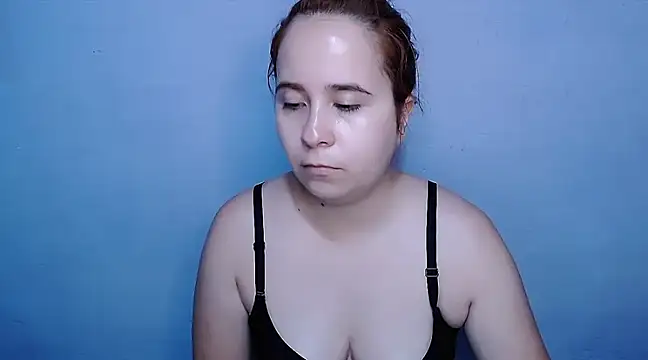 Snapshot of SubLayla01 chatting on 02/08/25, 05:50 SubLayla01 online show from 02/08/25, 05:50