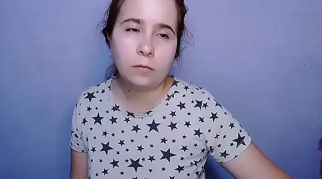 Snapshot of SubLayla01 chatting on 02/19/25, 06:00 SubLayla01 online show from 02/19/25, 06:00