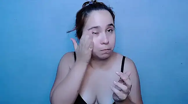 Snapshot of SubLayla01 chatting on 03/05/25, 05:50 SubLayla01 online show from 03/05/25, 05:50