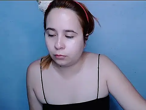 Snapshot of SubLayla01 chatting on 09/15/25, 05:46 SubLayla01 online show from 09/15/25, 05:46