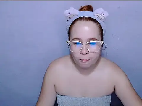 Snapshot of SubLayla01 chatting on 03/27/26, 05:56 SubLayla01 online show from 03/27/26, 05:56