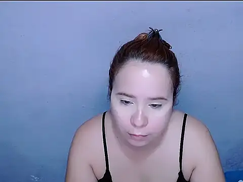 Snapshot of SubLayla01 chatting on 04/14/26, 06:36 SubLayla01 online show from 04/14/26, 06:36