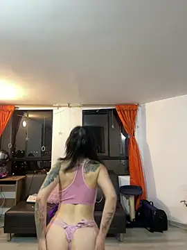 Snapshot of Alicia_Ortiiz chatting on 12/20/24, 11:47 Alicia Ortiiz online show from 12/20/24, 11:47