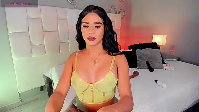 Snapshot of Franciis_4u chatting on 02/04/25, 07:51 Franciis 4u online show from 02/04/25, 07:51