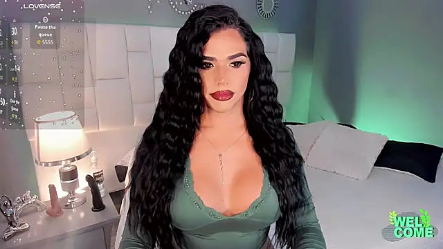 Snapshot of Franciis_4u chatting on 11/30/25, 06:17 Franciis 4u online show from 11/30/25, 06:17