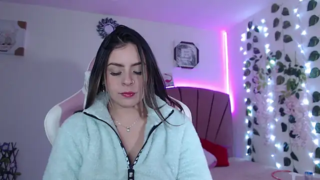 GabyVandriel online show from 12/04/24, 01:53