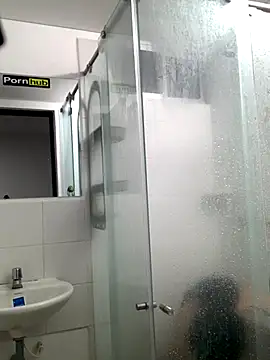 Snapshot of JovenDesobediente chatting on 09/20/25, 05:41 JovenDesobediente online show from 09/20/25, 05:41