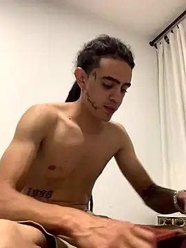 Snapshot of JovenDesobediente chatting on 09/24/25, 06:28 JovenDesobediente online show from 09/24/25, 06:28