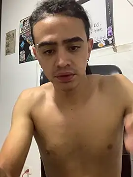 Snapshot of JovenDesobediente chatting on 09/27/25, 04:50 JovenDesobediente online show from 09/27/25, 04:50