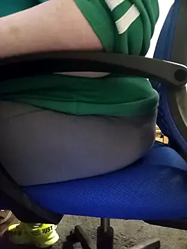 Snapshot of missthickness35_Pika chatting on 03/03/25, 05:09 missthickness35 Pika online show from 03/03/25, 05:09