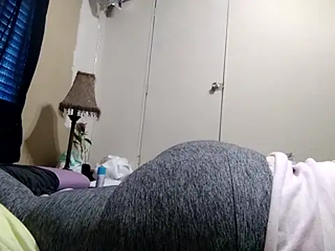 Snapshot of missthickness35_Pika chatting on 11/26/25, 07:26 missthickness35 Pika online show from 11/26/25, 07:26