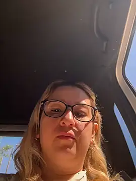 amooraaamoon online show from 02/18/25, 12:49