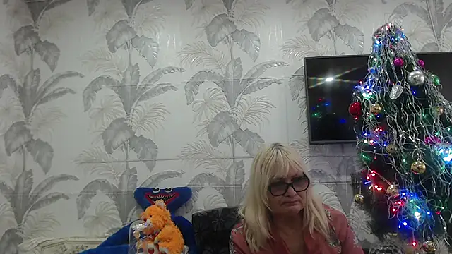 CamDiva113 online show from 01/24/25, 10:32