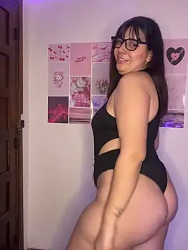 Snapshot of agoosvokk chatting on 09/17/25, 05:03 agoosvokk online show from 09/17/25, 05:03