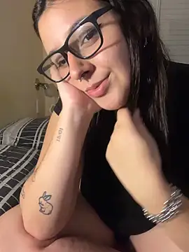 Snapshot of agoosvokk chatting on 10/04/25, 11:58 agoosvokk online show from 10/04/25, 11:58