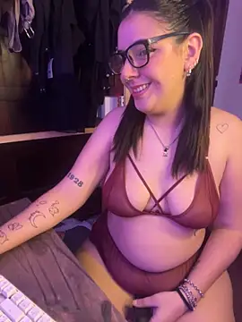 Snapshot of agoosvokk chatting on 10/14/25, 07:20 agoosvokk online show from 10/14/25, 07:20