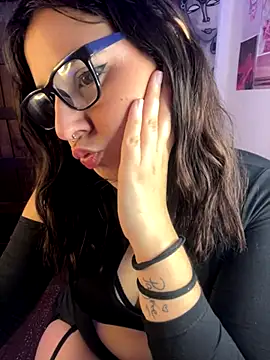 Snapshot of agoosvokk chatting on 11/08/25, 01:06 agoosvokk online show from 11/08/25, 01:06