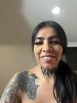 Snapshot of AbbyFtLuna chatting on 11/11/25, 11:05 AbbyFtLuna online show from 11/11/25, 11:05