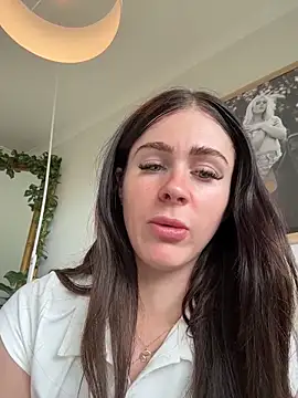 Snapshot of aus_queen chatting on 03/23/26, 10:58 aus queen online show from 03/23/26, 10:58