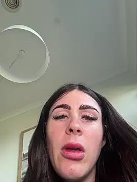 Snapshot of aus_queen chatting on 04/10/26, 11:09 aus queen online show from 04/10/26, 11:09