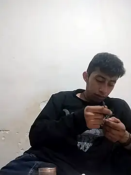 Snapshot of Flaquito_pitudo chatting on 12/25/24, 10:17 Flaquito pitudo online show from 12/25/24, 10:17