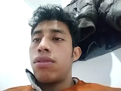 Snapshot of Flaquito_pitudo chatting on 01/12/25, 04:42 Flaquito pitudo online show from 01/12/25, 04:42