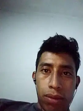 Snapshot of Flaquito_pitudo chatting on 03/05/25, 07:49 Flaquito pitudo online show from 03/05/25, 07:49