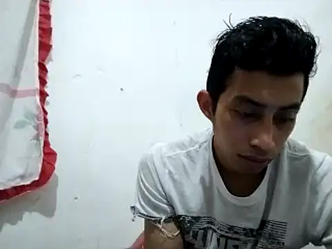 Snapshot of Flaquito_pitudo chatting on 03/18/25, 03:20 Flaquito pitudo online show from 03/18/25, 03:20