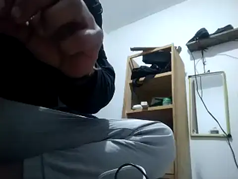 Snapshot of Flaquito_pitudo chatting on 03/21/25, 11:33 Flaquito pitudo online show from 03/21/25, 11:33