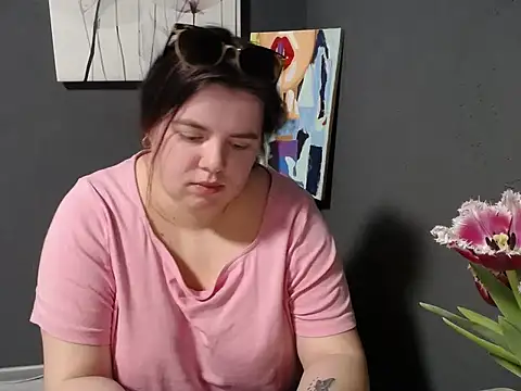 so shy online show from 03/10/25, 10:15