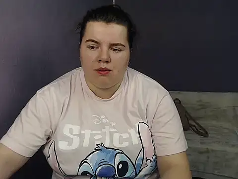 so shy online show from 09/19/25, 07:10