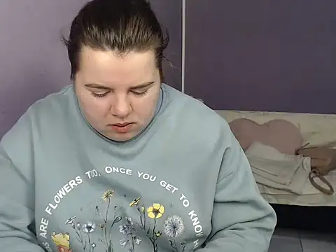 so shy online show from 09/28/25, 06:52