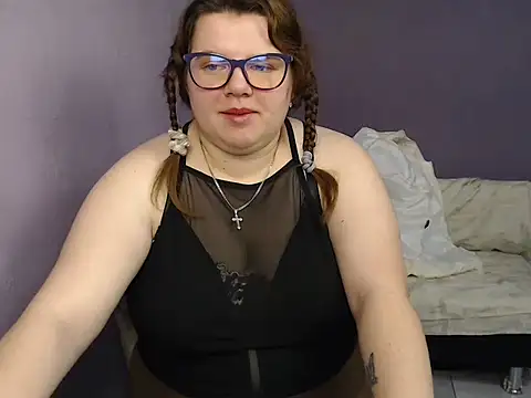 so shy online show from 10/03/25, 07:16